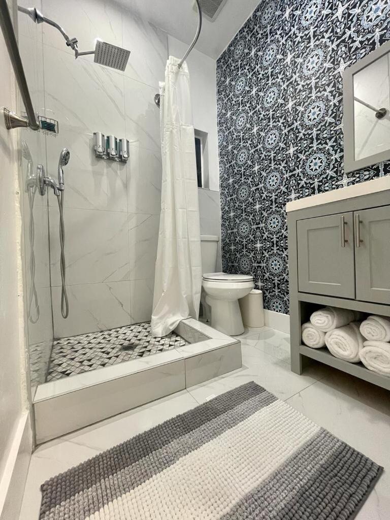 Cozy Studio, Prime Location, Remodeled, 1 Parking West Palm Beach Exterior photo