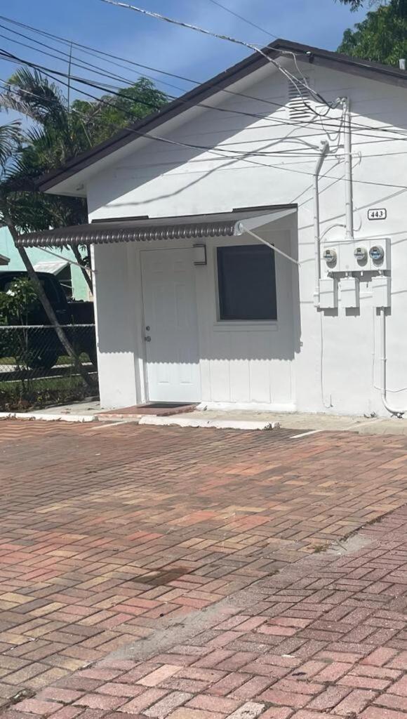 Cozy Studio, Prime Location, Remodeled, 1 Parking West Palm Beach Exterior photo